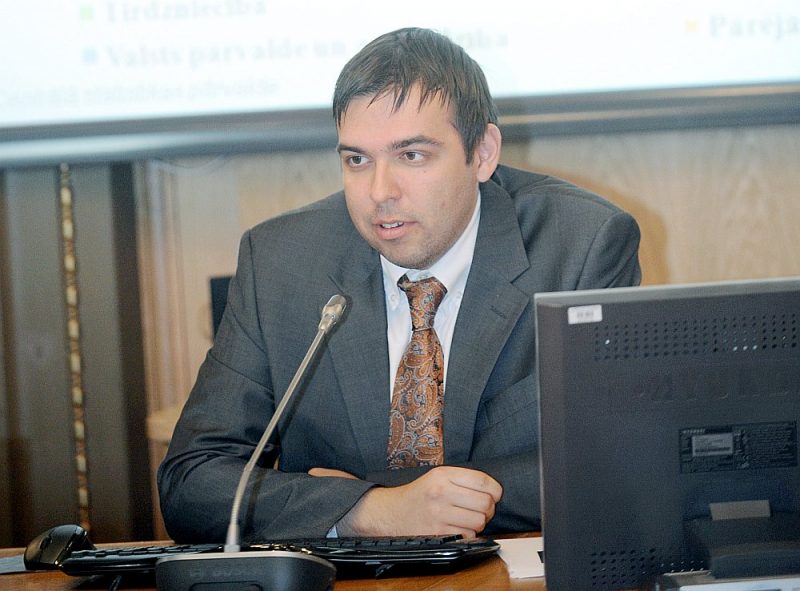 Igors Kasjanovs, ekonomists