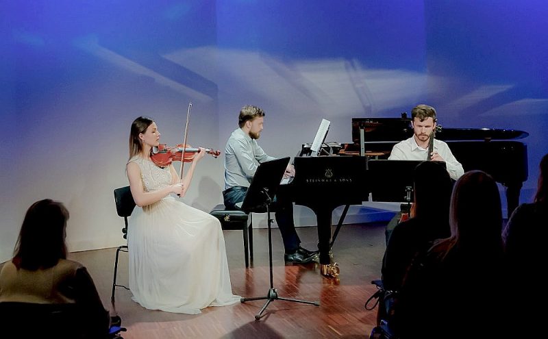 Mūziķu trio – Rasa Kumsāre, Jānis Pauls un Rihards Plešanovs – Rahmaņinova mūzikas pārdzīvojumu diapazonu īstenoja pilnā mērā.