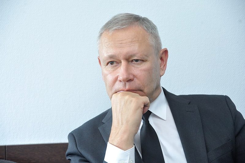 “Veselības centra 4” valdes priekšsēdētājs Māris Rēvalds: “Neviens netic, ka par tādu cenu var saņemt labu pakalpojumu. Tas ir tā saucamais zemo cenu paradokss, kas mums jāpārvar.”