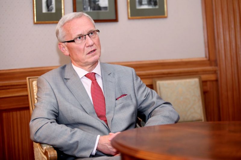 Andris Teikmanis.