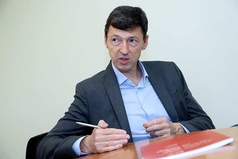 Andrejs Vasiļjevs: “Mums ir svarīgi rūpēties par to, lai latviešu valoda tehnoloģijās būtu tikpat plaši un vispusīgi lietojama kā lielās valodas.”