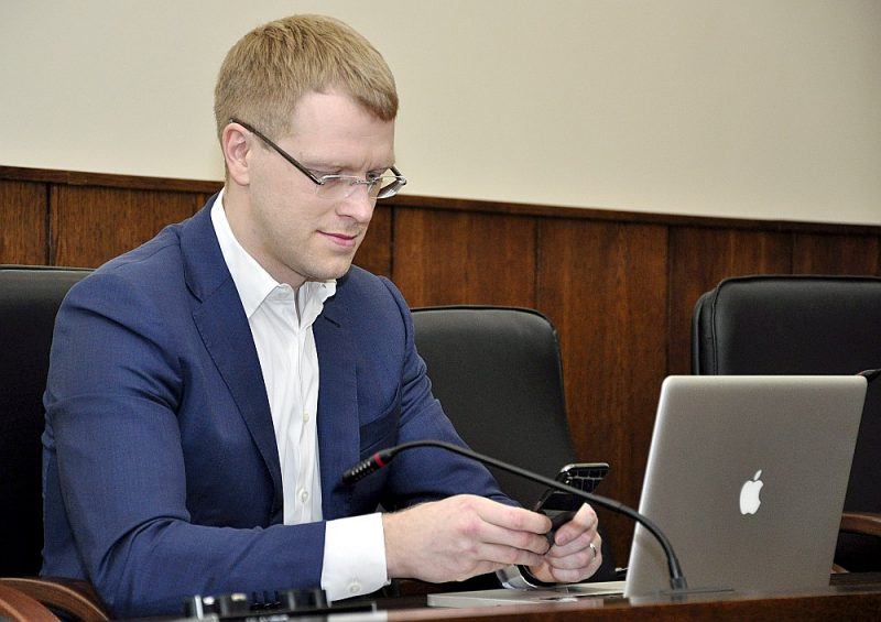 Bijušais Saeimas deputāts Daugavpils mērs Andrejs Elksniņš varētu veidot jaunu politisko spēku – pilsētas partiju, kādas jau gadiem darbojas Liepājā un Ventspilī, apvienojot profesionāļus un vietējos dažādu jomu līderus.