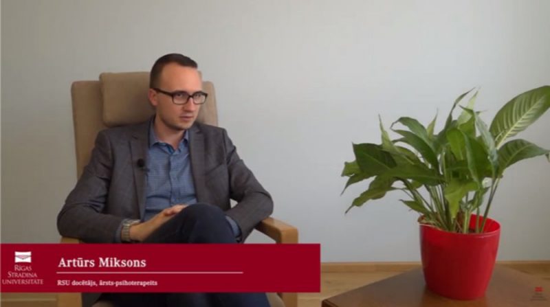 Rīgas Stradiņa universitātes (RSU) docētājs ārsts–psihoterapeits Artūrs Miksons
