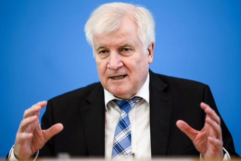 Vācijas iekšlietu ministrs Horsts Zēhofers.