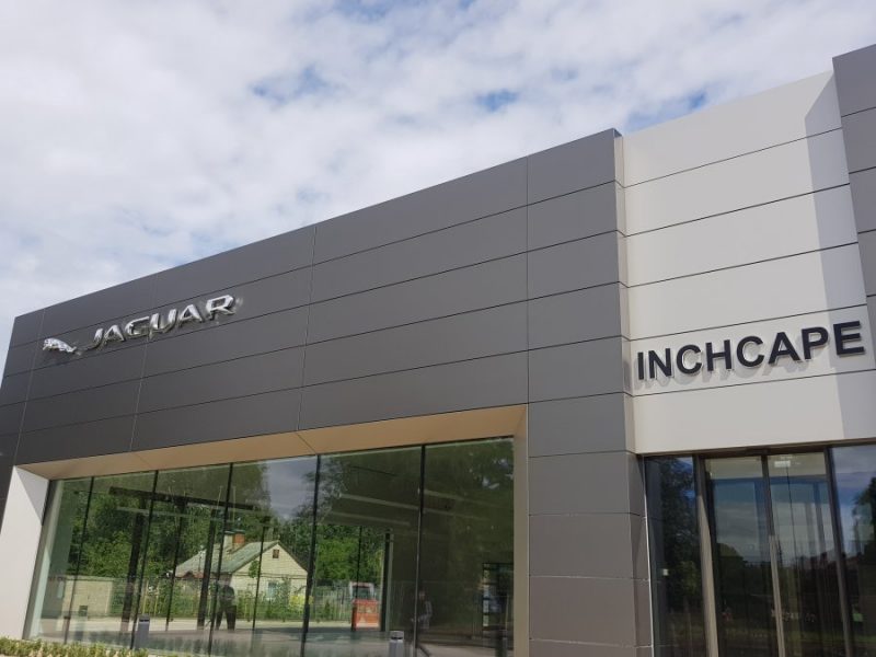 Jaunais “Inchcape Motors Latvia” salons Rīgā, K.Ulmaņa gatvē.