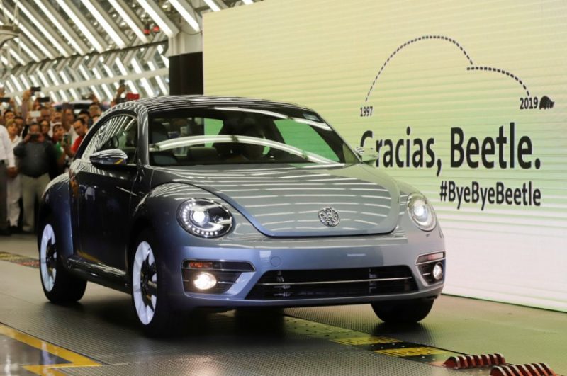 “Volkswagen” beidz automobiļu “Beetle” ražošanu