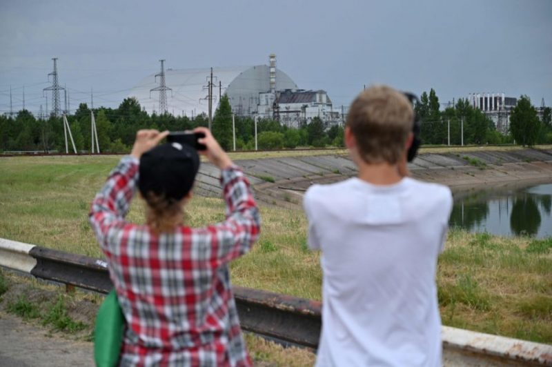 Černobiļā oficiāli atklāts jaunais kupols pār avarējušo AES