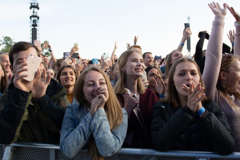 Eda Šīrana koncerts Lucavsalā 2019. gada 12. jūlijā.