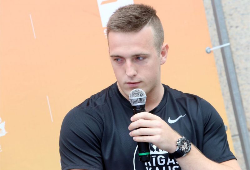 Gatis Čakšs ar pēdējo metienu nošāva divus zaķus – izcīnīja Latvijas čempiona titulu un izpildīja pasaules čempionāta normatīvu.