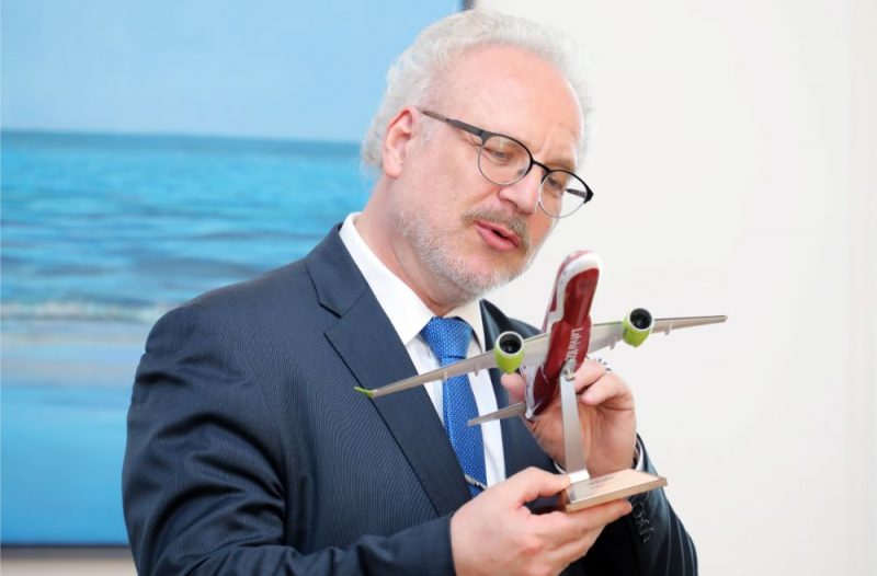 Aviokompānijas "airBaltic" izpilddirektors un valdes priekšsēdētājs Martins Gauss tikšanās laikā ar Valsts prezidentu Rīgas pilī.