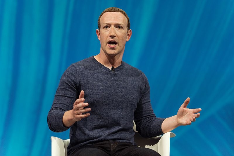 Tā kā nevienai pasaules bankai nav piekļuves tik daudziem klientiem kā “Facebook”, pastāv iespējamība, ka uzņēmuma iecerētā kriptovalūta “Libra” būtiski sapurinās tradicionālo banku un norēķinu sistēmu, uzskata Marks Zakerbergs. Ieceres kritiķus gan uztrauc datu drošība.