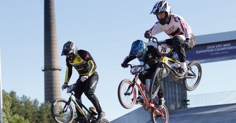 BMX sportisti Valmieras trasē.