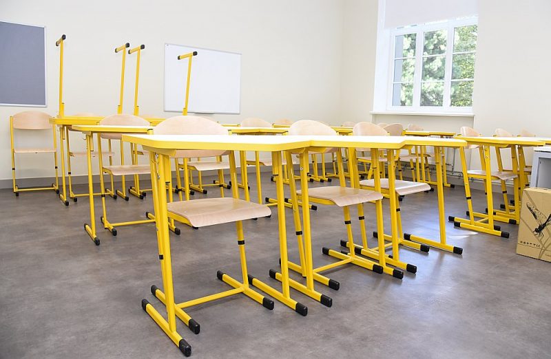 Jau ierasts, ka augstskolām pamatuzņemšanā neizdodas aizpildīt arī valsts apmaksātās studiju vietas, kas paredzētas nākamajiem skolotājiem.