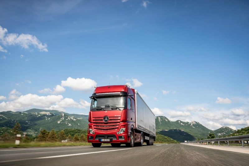 “Mercedes Benz Actros”