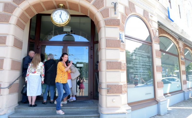 Pēc Eiropas Centrālās bankas atzinuma, slēgta “PNB banka”.