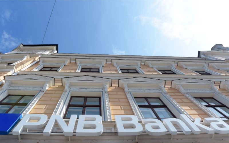 Pēc Eiropas Centrālās bankas atzinuma, slēgta "PNB banka".