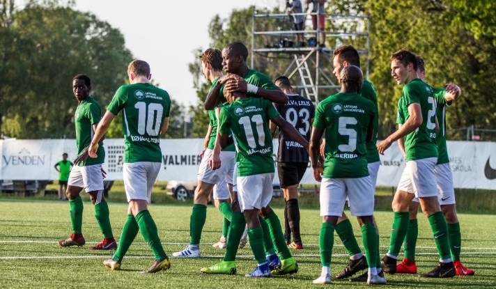 “Metta” futbolisti saasinājuši cīņu par pirmspēdējo vietu turnīra tabulā.