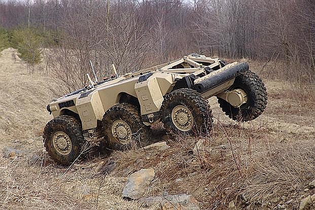 ASV armijas izstrādātā apbruņotā robotmašīna “Robotic Combat Vehicle”.