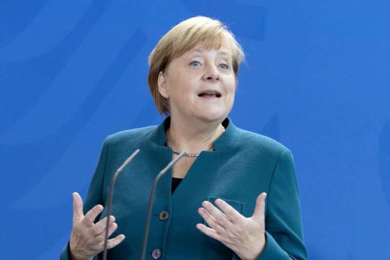 Angela Merkele.