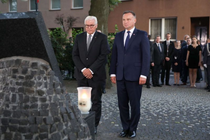 Vācijas prezidents Franks Valters Šteinmeiers (foto – no kreisās) un Polijas prezidents Andžejs Duda.
