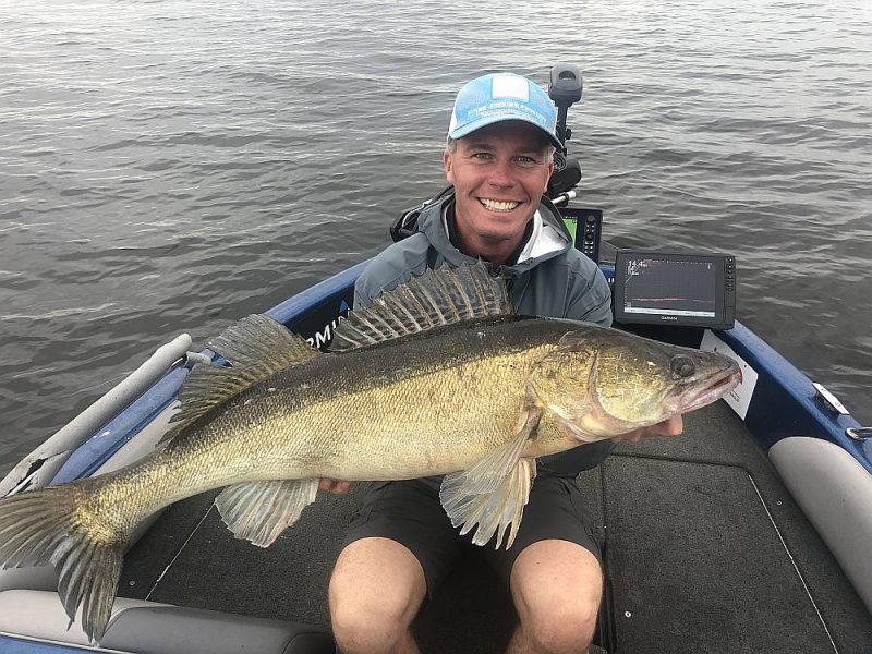Kristiāna Godiņa šīs vasaras rekords – 90 cm garš un 6,7 kilogramus smags zandarts.