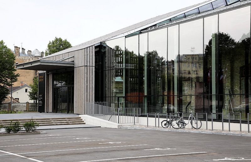 Var prognozēt, ka viena no pēdējā laika nozīmīgākajām kultūras būvēm Rīgā – arhitekta Reiņa Liepiņa (birojs “Sudraba arhitektūra”) projektētā kultūras telpa “Hanzas perons” – tiks izvirzīta Latvijas Arhitektūras gada balvai.