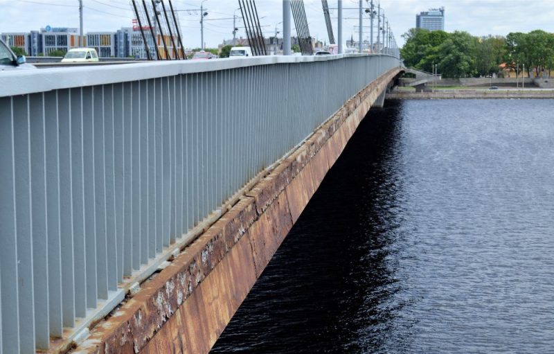 Vanšu tilts Rīgā.