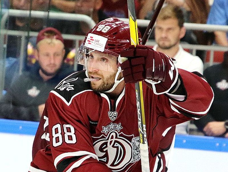 Brendons Makmilans atzīts par KHL septītās nedēļas labāko uzbrucēju.