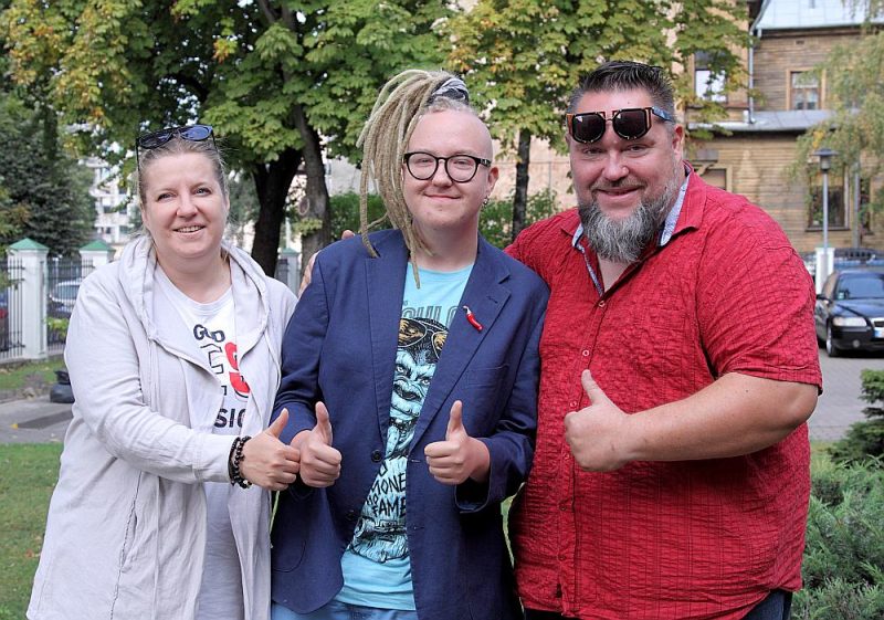 “Rojs ir par mieru, ekoloģiju un labdarību,” zēnu raksturo viņa vecāki Viktorija un Mārtiņš.