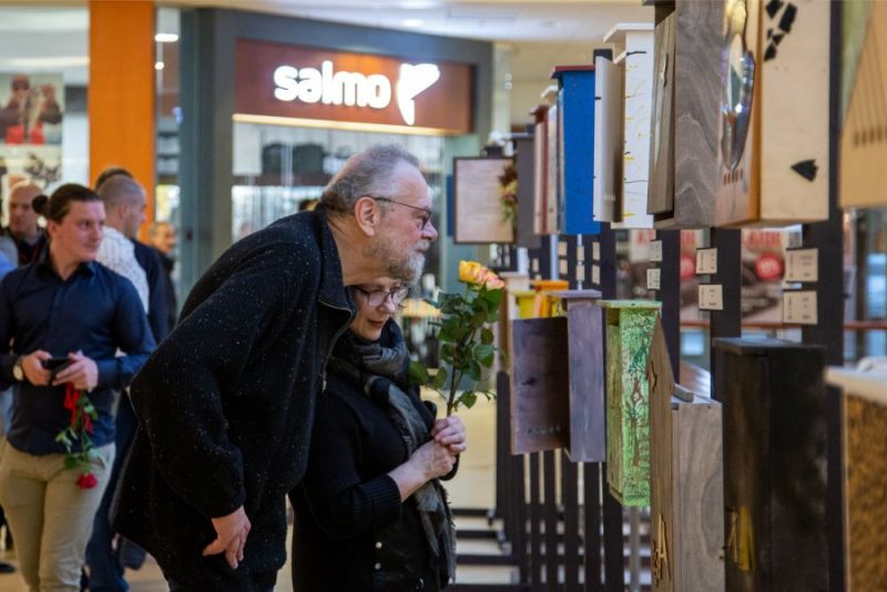 Festivāla “Bildes 209” radošo darbu izstādes “Pastkastīte” atklāšana.