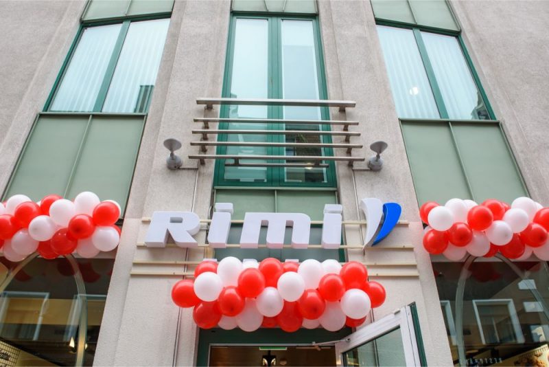 Atvērts jaunā koncepta “Rimi Express” veikals Vecrīgā