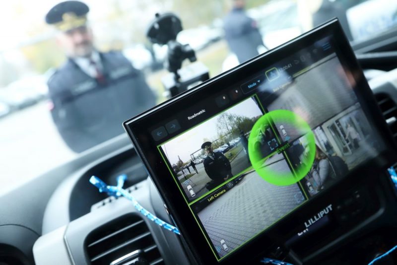 Policija prezentē netrafareto auto ar 360 grādu kameru