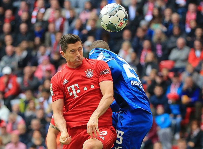 Roberts Levandovskis balsojumā par pasaules gada labāko futbolistu nekad nav iekļuvis pirmajā trijniekā, lai gan šajā desmitgadē spožāki par viņu uzbrukumā bijuši vien Lionels Mesi un Krištianu Ronaldu.