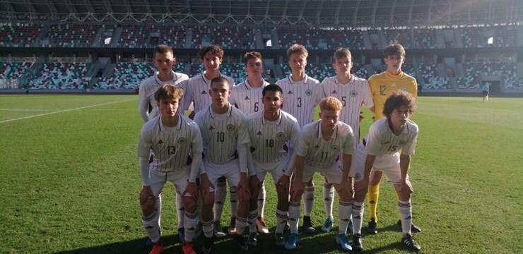 Latvijas U-17 futbola izlase.