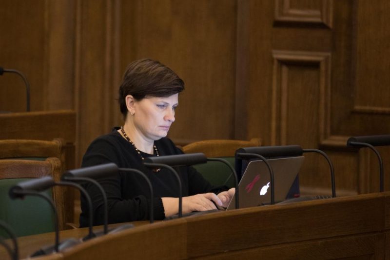 Ilze Viņķele Saeimas sēdē