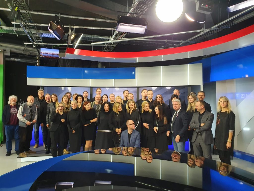 LNT Ziņu dienesta kolektīvs TV studijā, 08.11.2019.