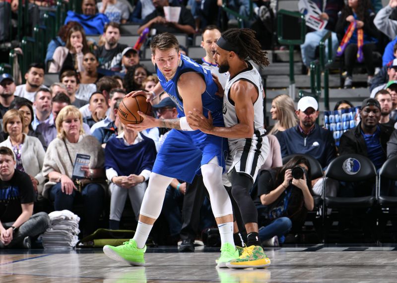 Luka Dončičs uzbrukumā.