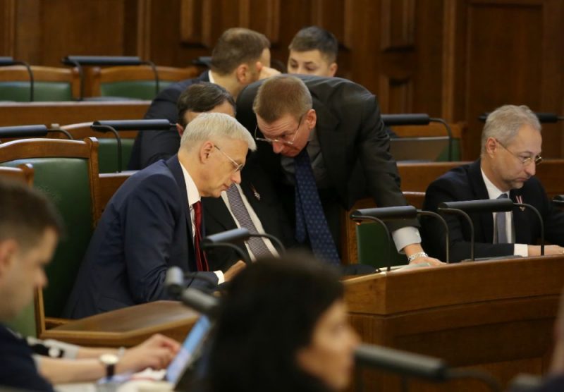 Saeimas ārkārtas sēde, kurā otrajā lasījumā izskata gadskārtējo valsts budžetu un ar to saistīto likumprojektu.