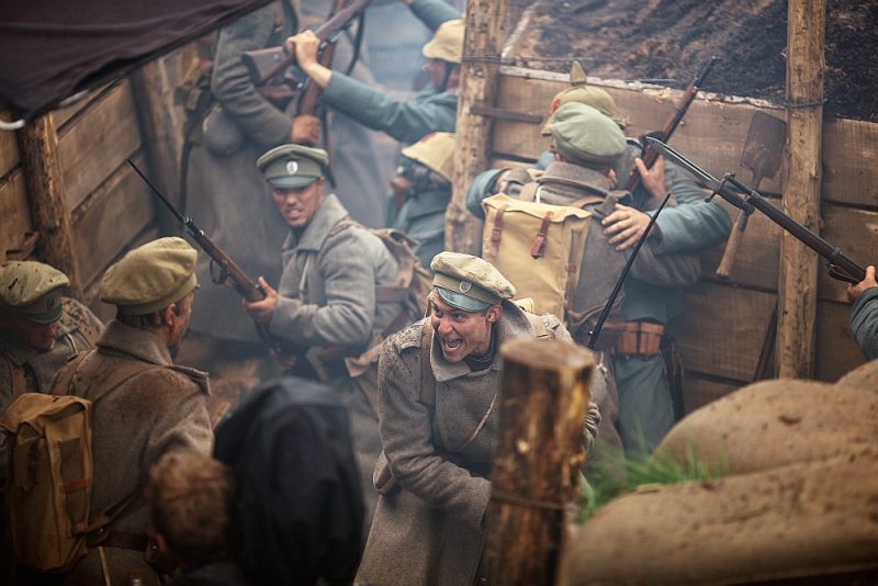 Kadrs no Dzintara Dreiberga spēlfilmas “Dvēseļu putenis”.