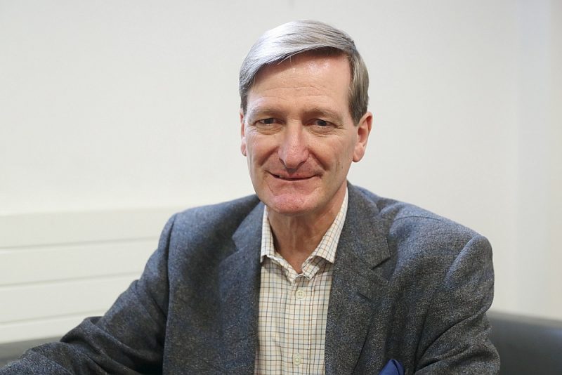 Britu parlamenta Izlūkošanas un drošības komitejas priekšsēdētājs Dominiks Grīvss paziņojis, ka valdība nav devusi nekādu pamatojumu atteikumam publiskot izlūkdienestu ziņojumu par Krievijas iejaukšanos britu politikā.