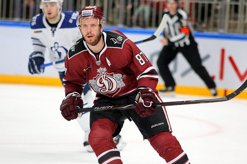 Gints Meija ir ne tikai Rīgas “Dinamo”, bet arī Latvijas izlases patriots, jo kopš 2010. gada spēlējis visos pasaules čempionātos, izņemot vienu, kad pavasara pārbaudes spēlēs guva savainojumu.