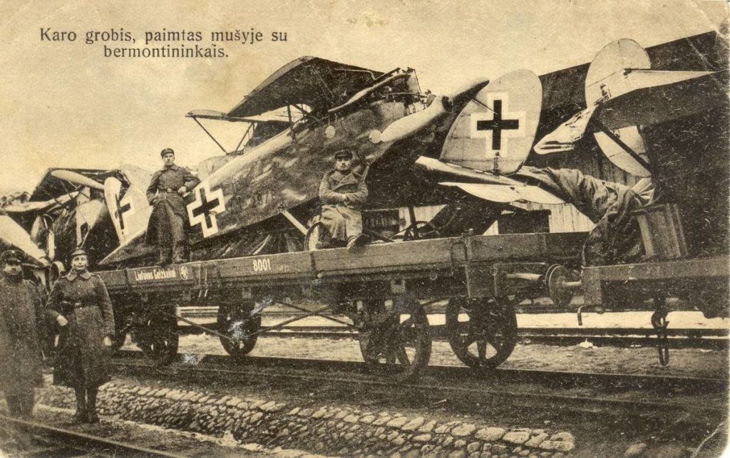 Bermontiešu Lietuvā atstātās lidmašīnas.