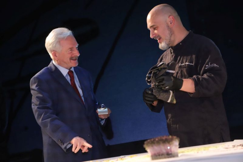 Autortiesību bezgalības balvas pasniegšana Imantam Lancmanim.
