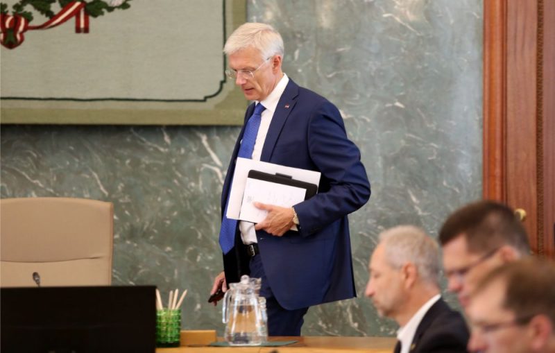 Krišjānis Kariņš MK sēdē.
