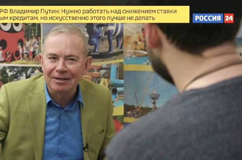 Aivars Lembergs Krievijas televīzijai stāsta, ka sankcijas noteiktas pret viņa trīsgadīgo dēlu: “Nezinu, kuru viņš tur ir apvainojis.”