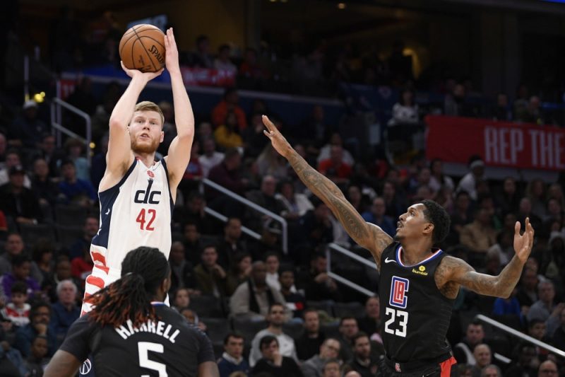 Dāvis Bertāns pret Losandželosas “Clippers” guva 25 punktus.