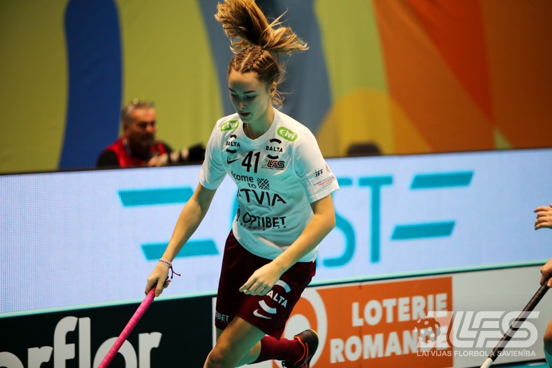 Simona Grāpēna guva Latvijas dāmu izlases goda vārtus pret spēcīgo Zviedriju.