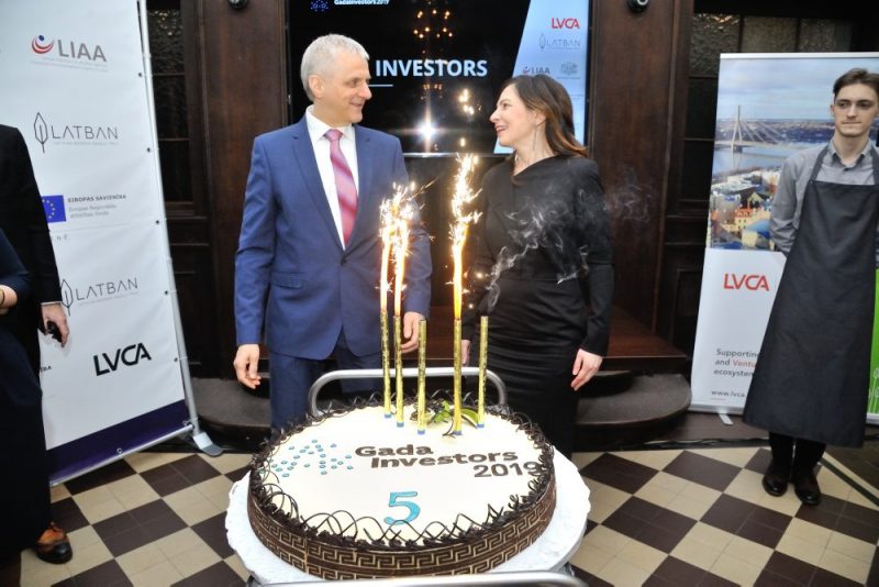 Balvas “Gada investors 2019” pasniegšana
