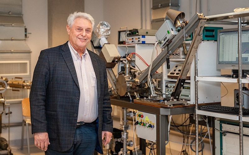 Jurijs Dehtjars: “Nanokondensatorus izmanto mikro un nanoierīcēs, piemēram, zibatmiņā.”