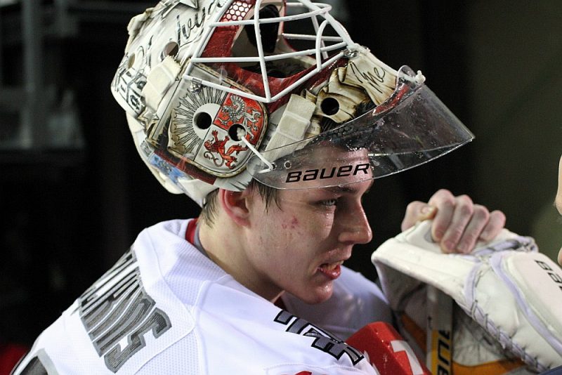 Elvis Merzļikins.